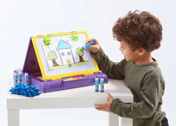 Little Brian Mini Art Station